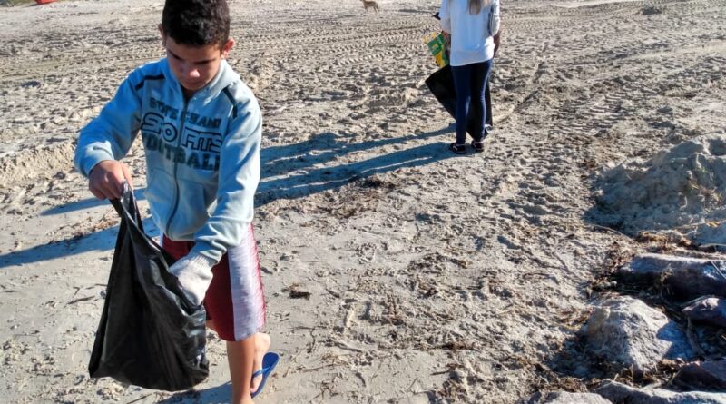 Mobilização em Bombinhas comemora natureza