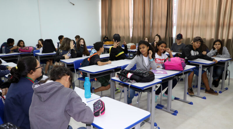 Escola Integral inicia atividades em turismo, esportes e artes