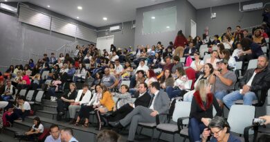 Programa de escola bilíngue tem seu marco inicial diante da comunidade escolar e das representantes do Governo Espanhol no Brasil.