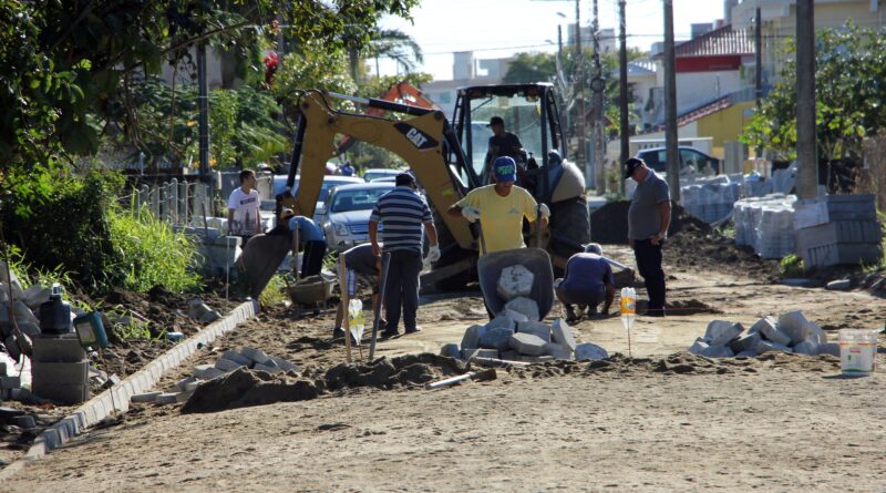 Até abril, servidores cumprirão 6 horas contínuas