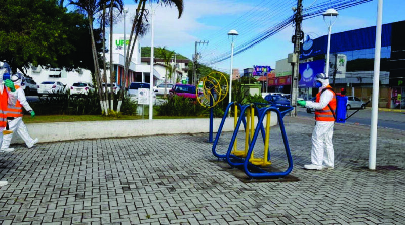 Empresa Veolia aplicou solução sanitizante no município