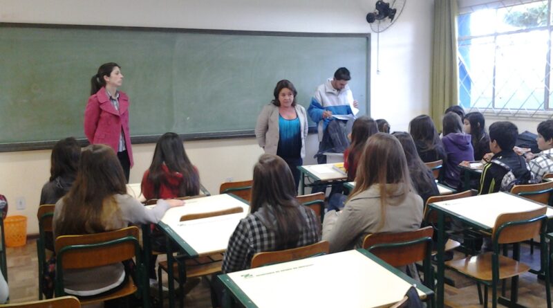 Palestra na EBM Edith Willecke sobre redução da maioridade penal.