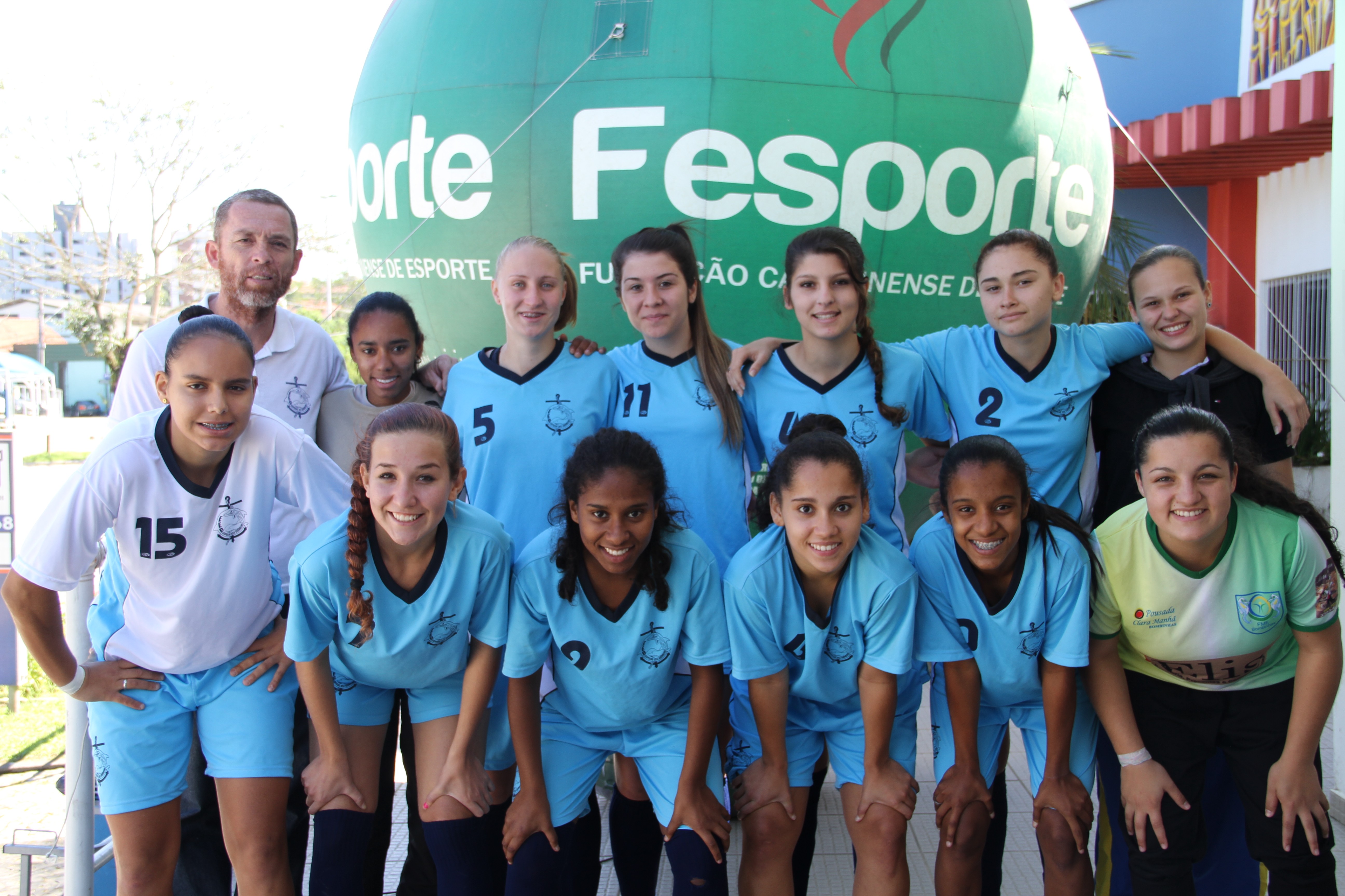 Equipe de futsal feminino de Bombinhas é a seleção catarinense nos Jogos Escolares Brasileiro