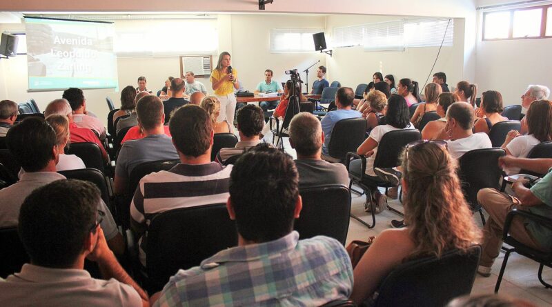 Reunião Avenida Leopoldo Zarling