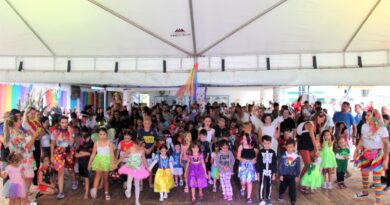 A Folia de Momo mirim levou para a Casa de Cultura Piana do Crivo aproximadamente mil pessoas.